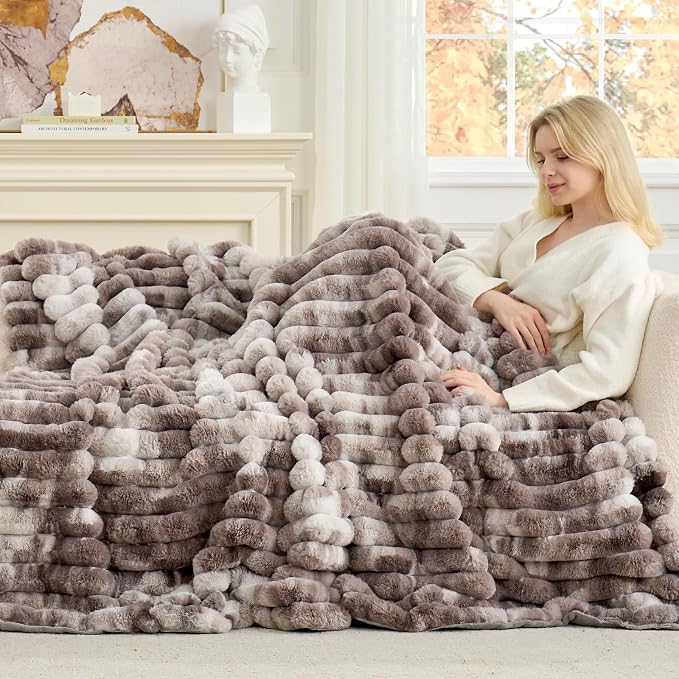 Cozy Bliss Faux Fur Throw Blanket - Image 2