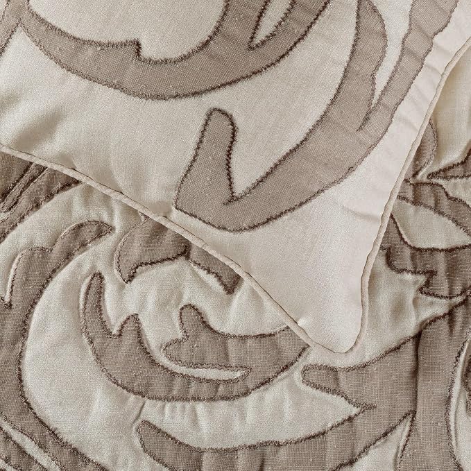 The HomeCentric Designer Ivory & Beige Full 68 x 18 inch Bed Runner Without - Image 3